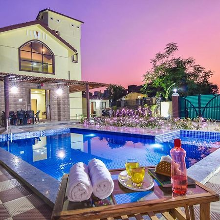 לונבלה Lifeline Villas - Mountain View 3Bhk Big Pool Villa With Baby Pool מראה חיצוני תמונה